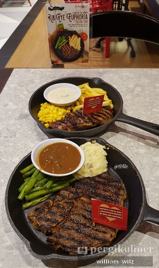 Foto review Steak Hotel by Holycow! oleh William Wilz 2