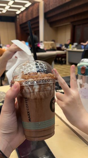 Foto review Maxx Coffee oleh duocicip  2