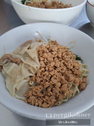 Foto 5 - Makanan di Bakmi Aliang Gg. 14 oleh UrsAndNic 