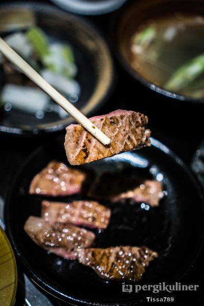 Wallpaper Galeri Foto Makanan Dan Suasana Di Yawara Wijaya Oleh Tissa For iPhone Free