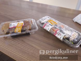 Foto 1 - Makanan di Sushi & Sashimi oleh @foodiaryme | Khey &amp; Farhan