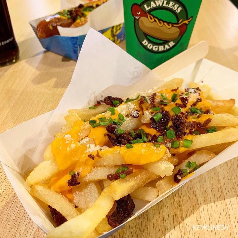 Lawless Dogbar, Melawai - Lengkap: Menu terbaru, jam buka ...