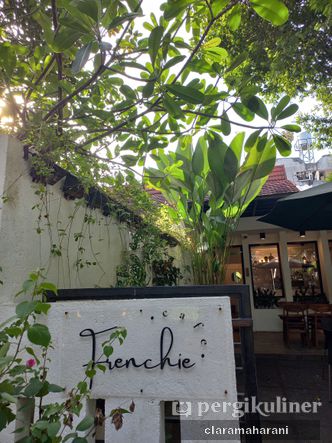 Foto Interior di Frenchie Cafe