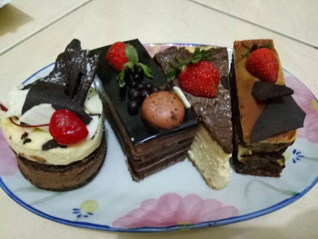 Kue Coklat Enak Review Dina Sabella Di Restoran Dapur Cokelat
