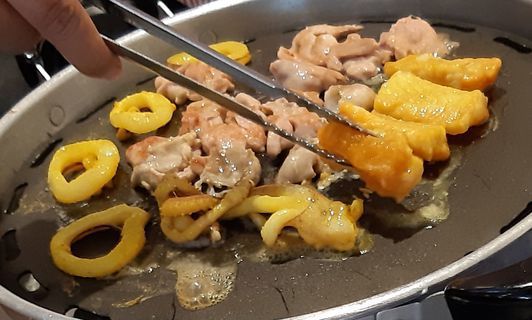 Peringkat: 10 restoran / tempat makan Masakan Thailand enak di Surabaya