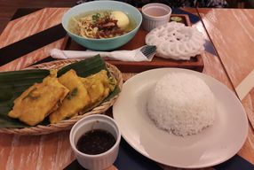 Foto Geulis The Authentic Bandung Restaurant