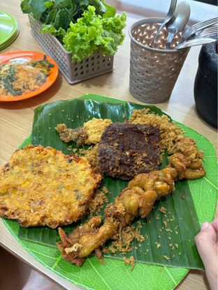 Foto review Warung Nasi Cipunjur oleh Cyntia // IG: @cyntiahbsr 8