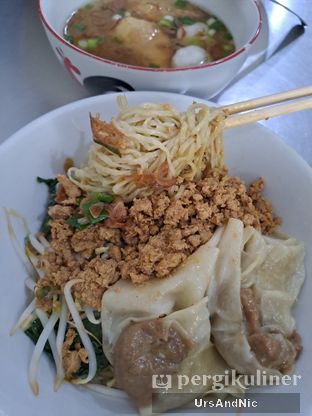 Foto 2 - Makanan di Bakmi Aliang Gg. 14 oleh UrsAndNic 