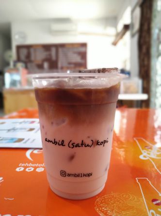 Foto Makanan di Ambil (Satu) Kopi