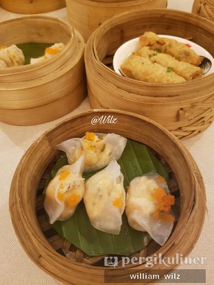 Foto 7 - Makanan di Ling Ling Dim Sum & Tea House oleh William Wilz