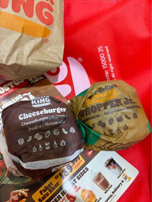 Foto 1 - Makanan di Burger King oleh Cyntia // IG: @cyntiahbsr