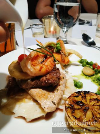 Foto Makanan di Cafe Gratify