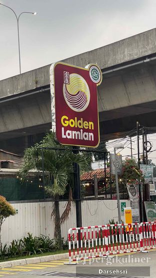 Foto 10 - Makanan di Golden Lamian oleh Darsehsri 