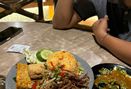 Foto Makanan di Rumah Makan Kampung Kecil