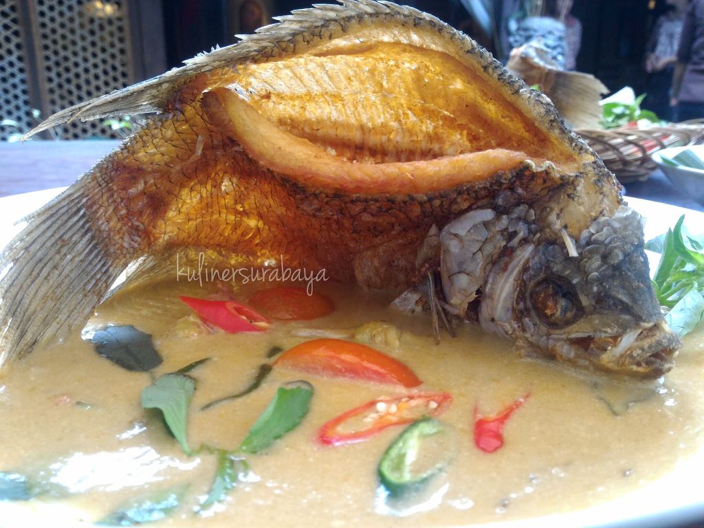 Peringkat: 10 restoran / tempat makan enak di Lakarsantri ...