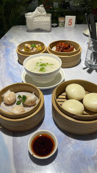Foto 1 - Makanan di Starry Sky Seafood Restaurant oleh FoodieTravelDiary23 PL