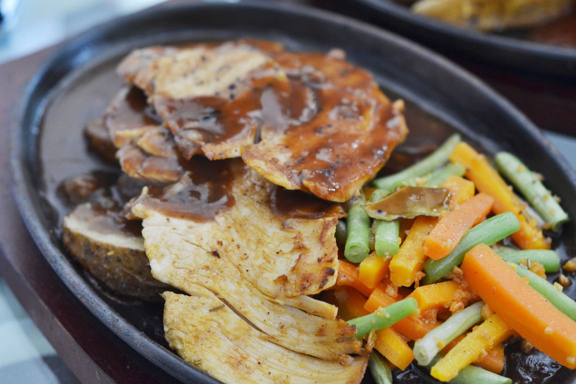 7 Tempat  Makan  di  Cimanggis Depok  yang Puaskan Perut 