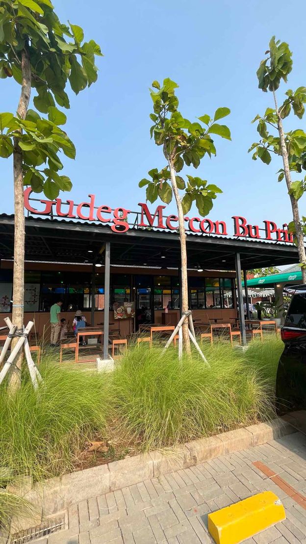 selalu-diperbarui-menu-gudeg-mercon-bu-prih-pantai-indah-kapuk