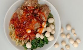 Baso Urat Saturnus