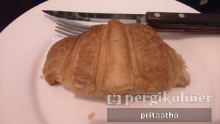 Foto 2 - Makanan(Chocolate Croissant) di Sindikat Coffee oleh Prita Hayuning Dias