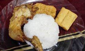 Ayam Kremes Kraton