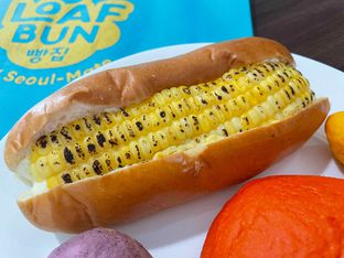 Foto 2 - Makanan di Loaf Bun Korean Bakery oleh D L