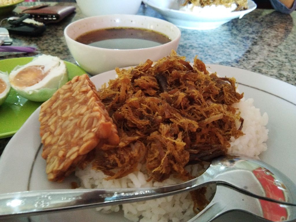 Rawon Pak Pangat Wonokromo, Gayungan, Surabaya - Lengkap ...
