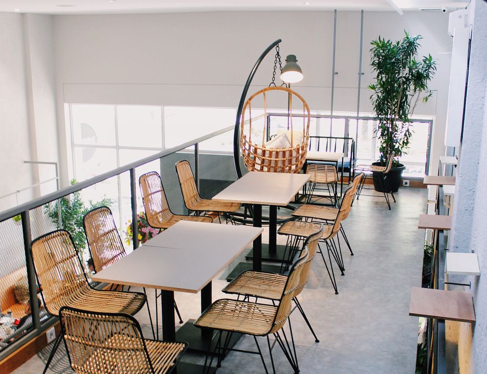 MONKS, Kelapa Gading - Lengkap: Menu terbaru, jam buka ...