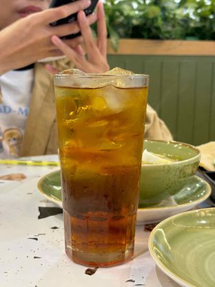 Foto 5 - Makanan(Ice Jasmine Tea Regular) di Tong Tji Tea House oleh Cyntia // IG: @cyntiahbsr
