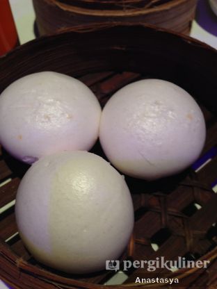 Foto 6 - Makanan(Bakpao Telur Asin) di Golden Sense International Restaurant oleh Anastasya Yusuf