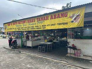Foto 7 - Makanan di Sop & Soto Betawi Khas Tanah Abang Bang Yon Kumis 799 oleh Albert Murdiono