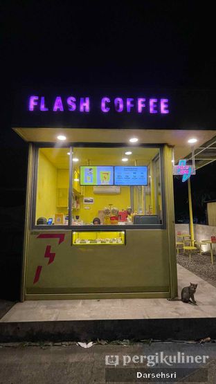 Foto 7 - Makanan di Flash Coffee oleh Darsehsri 