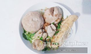 Foto - Makanan(Bakso urat+kecil Rp.25.000/porsi,bakso telor Rp.25.000/porsi,bakso lengkap Rp.35.000/porsi,bakso kecilnya saja Rp.20.000/porsi&amp;tahu segitiga isi daging Rp.5.000) di Bakso Pak Jenggot Hajiten oleh Bakso Pak Jenggot Hajiten