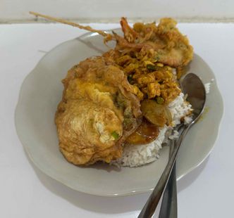 Foto Makanan di Warteg Selera Bahari