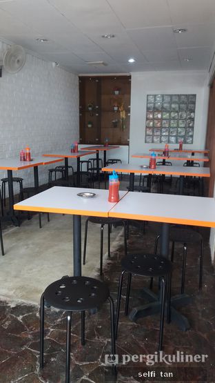 Foto 4 - Interior di Fish Streat oleh Selfi Tan