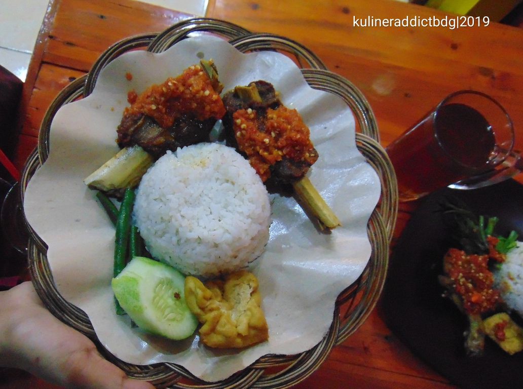 Ayam Goreng Nelongso, Kiaracondong, Bandung - Lengkap