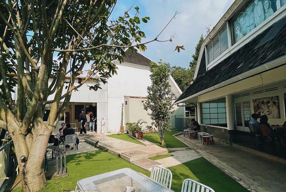 cafe aesthetic di bandung