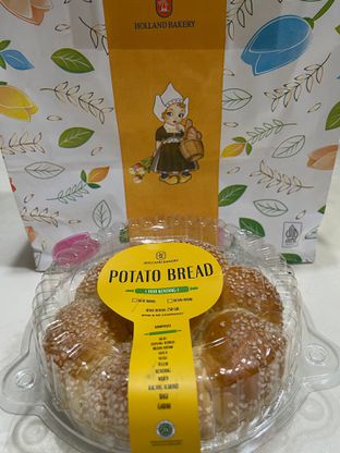 Foto 11 - Makanan di Holland Bakery oleh FoodieTravelDiary23 PL