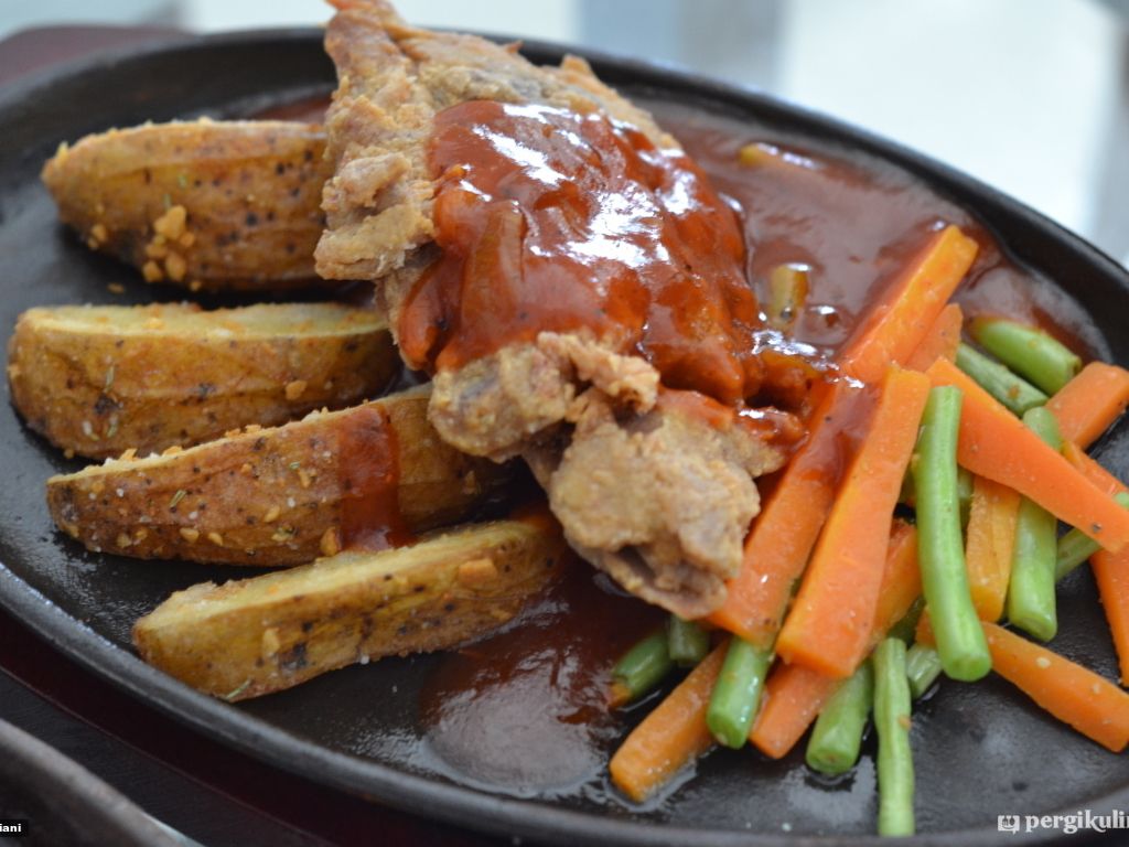 Peringkat 10 restoran tempat  makan  enak di  Cimanggis  di  