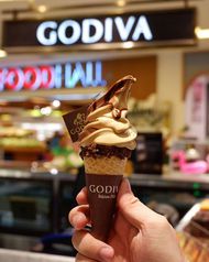 Foto Dark Chocolate and Salted Caramel di Godiva