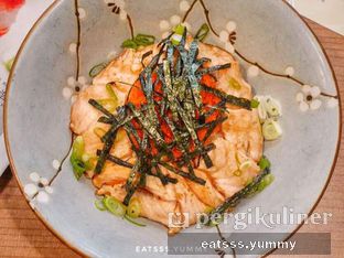 Foto 6 - Makanan(Aburi Mentai Salmon Rice Bowl) di Kamakura Japanese Cafe oleh Yummy Eats