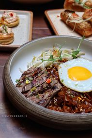 Foto Truffle Kwetiau Wagyu di The Neighbourhood