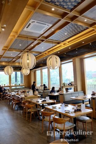 Foto 7 - Interior di Gion The Sushi Bar oleh Darsehsri 
