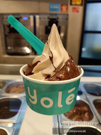 Foto Makanan di Yole