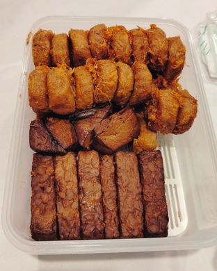 Foto 3 - Makanan di Soto Ayam Kudus Delima oleh Momondud 