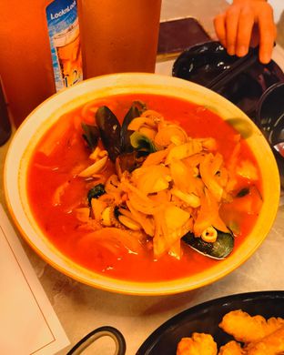 Foto 2 - Makanan di Ding Ding Korean Noodle oleh Momondud 