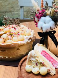 Foto watermelon whole cake di Bakesmith