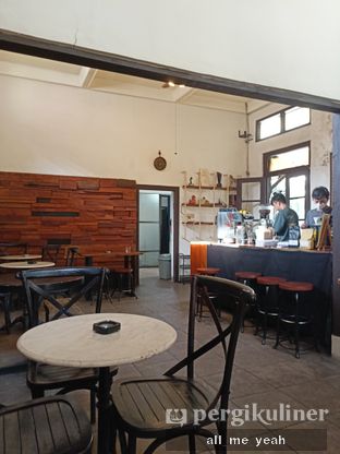 Foto 5 - Interior di Dreezel Coffee oleh Gregorius Bayu | ig: exploresto