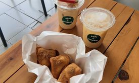 Kopi & Beignet