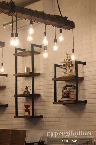 Foto 4 - Interior di Northsider Coffee Roaster oleh Selfi Tan